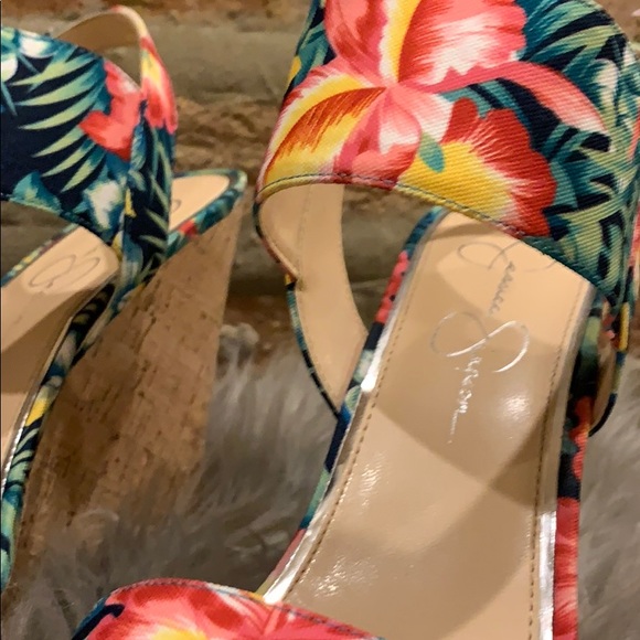 Jessica Simpson Floral Canvas Print Wedges - Picture 4 of 4